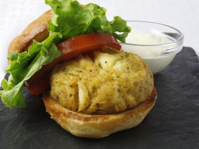 Vegan Crab Cake Sandwich with Remoulade Sauce - Labeless Nutrition